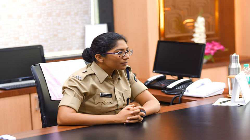 पोलिस अधीक्षक तेजस्वी सातपुतेंवर कारवाई ?