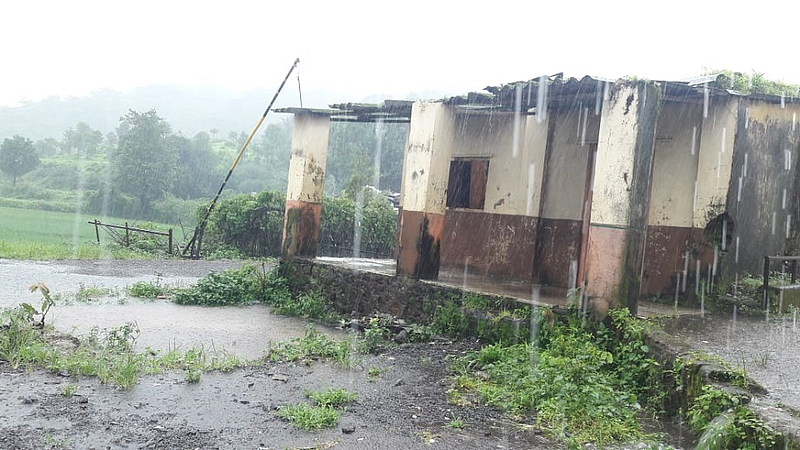 Neglecting repair of schools damaged by rains belgaum