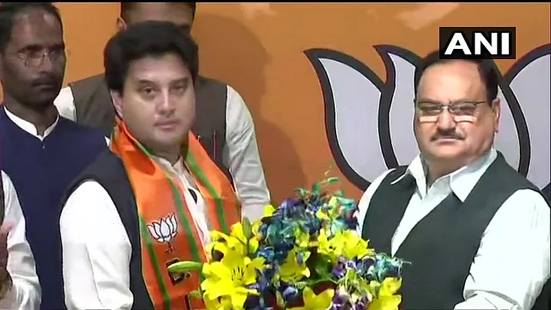 Madhya pradesh congress crisis jyotiraditya scindia joined bjp family information marathi