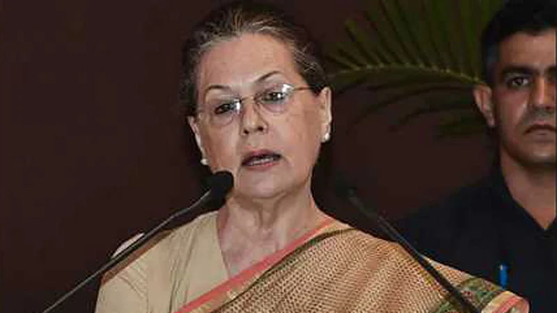 Sonia gandhi directly questions Modi over Chinese infiltration