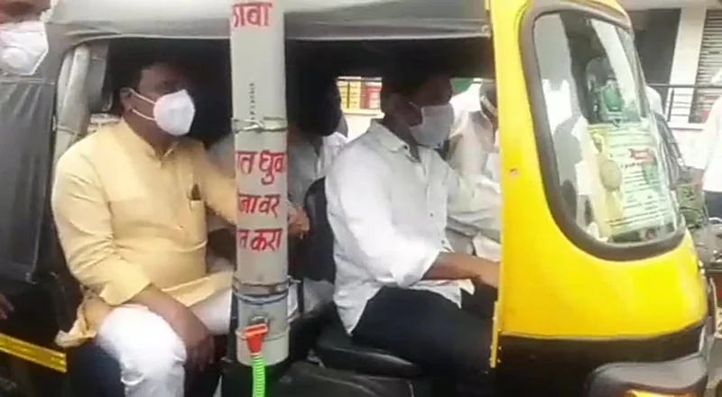 MP Doctor Sujay Vikhe Patil drove a three wheeler