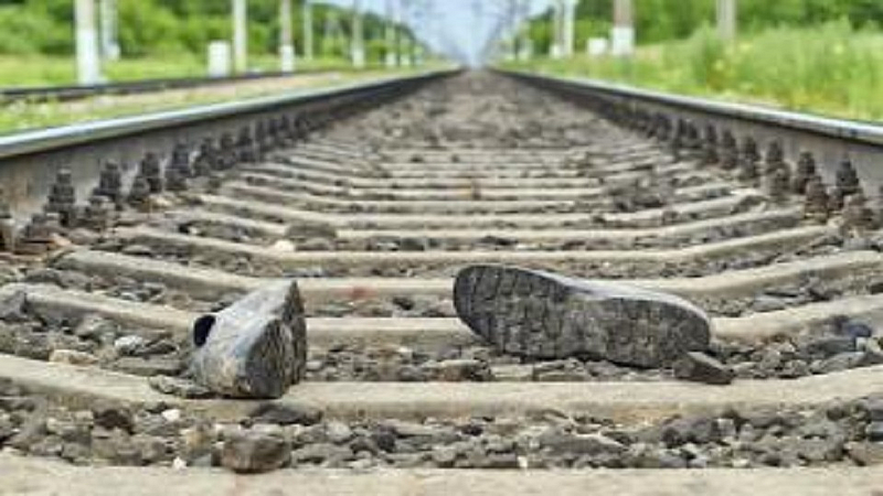 shoes on track
