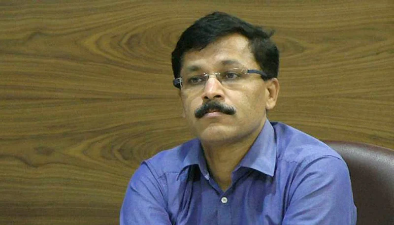 Commissioner Mundhe should issue a public apology