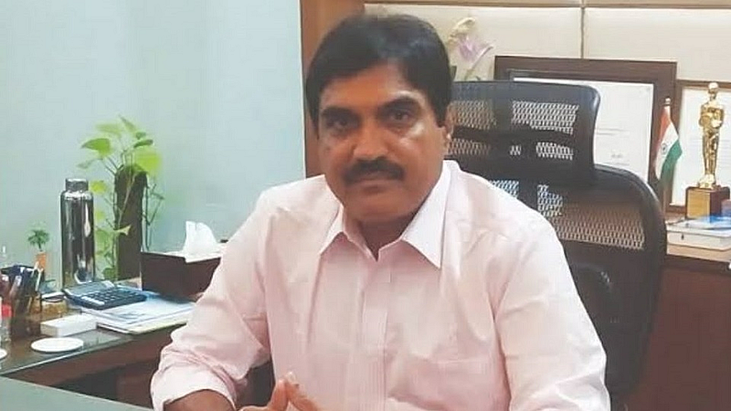 कोरोनाकाळातील कामगिरीचा परिणाम, नवी मुंबई आयुक्तांच्या बदलीचा निर्णय स्थगित