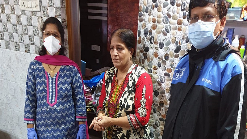 ती करत होती कोरोनासाठीच्या औषधांचं ब्लॅक मार्केटिंग, पोलिसांना समजलं आणि गेम ओव्हर...