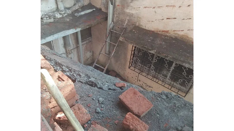 धक्कादायक : पिंपरीत बांधकाम सुरू असताना कोसळला स्लॅब