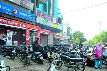 jalgaon city complex parking
