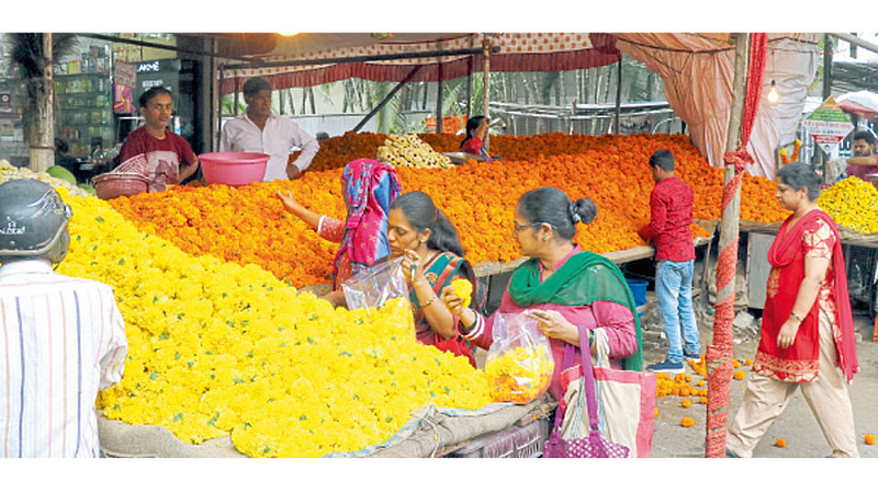 दोन दिवसात शहरात ७ टन फुलांची आवक
