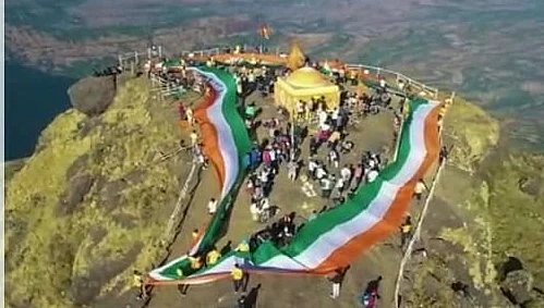 The market of superstition fills the foothills of Kalsubai peak