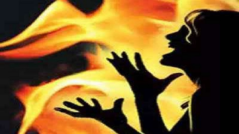पत्नीला पेटवले