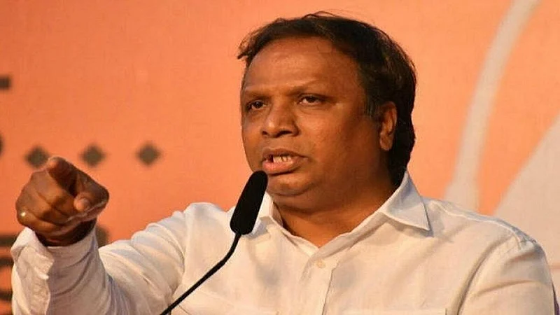 aashish shelar.jpg