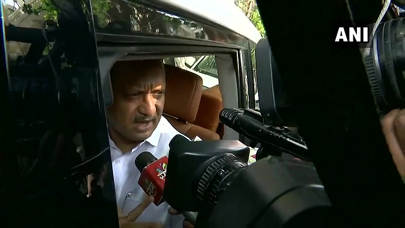 'त्या' विषयी मी योग्य वेळी बोलेन - अजित पवार