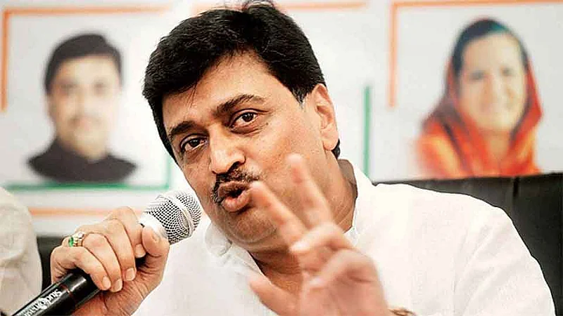 Loksabha 2019 : ...मग वसंतदादांचा पुतळा भाजपने झाकून का ठेवला? - अशोक चव्हाण
