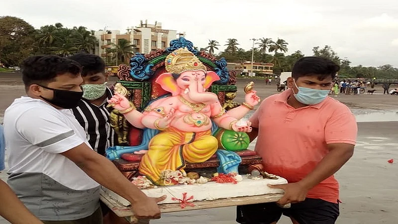 completion of ganesh festival and konkani people say bye to bappa without crowd