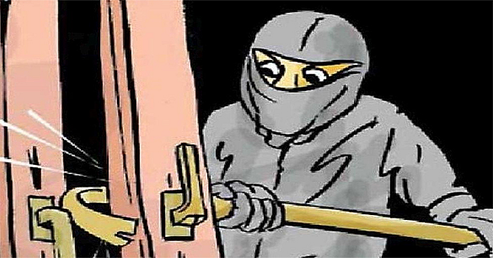 Theft at the home of a police officer Nagpur crime news
