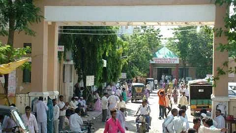 Akola News: Both die again; 23 new positives
