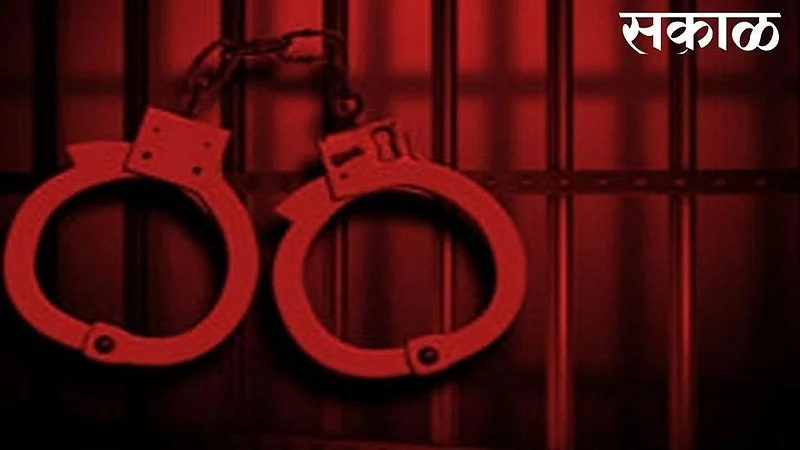 crime cases in ratnagiri illegal alcohol center damaged by police}