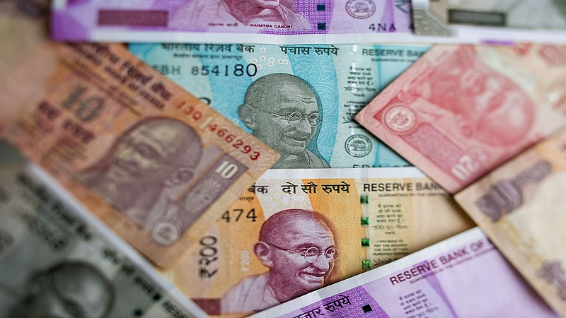 नोकरी गेली तरी घाबरू नका ! सरकारची 'ही' योजना देते दोन वर्षांचा पगार...