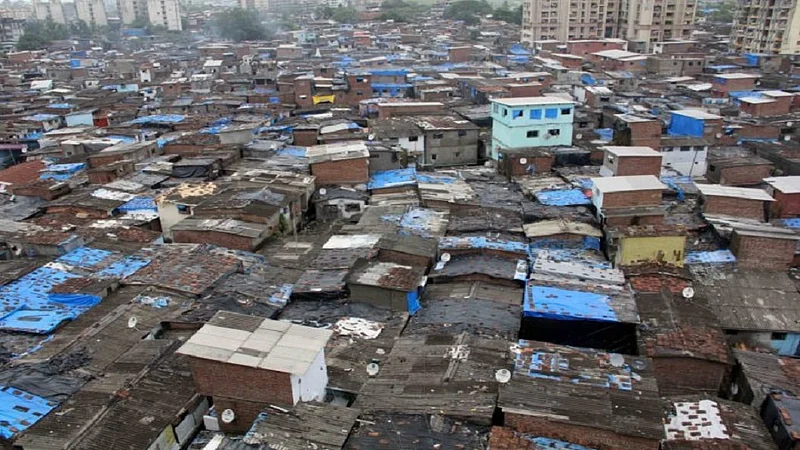 झोपडपट्टीमधील 57 टक्के नागरिकांना कोविडची बाधा, मात्र औषधाविना केली आजारावर मात