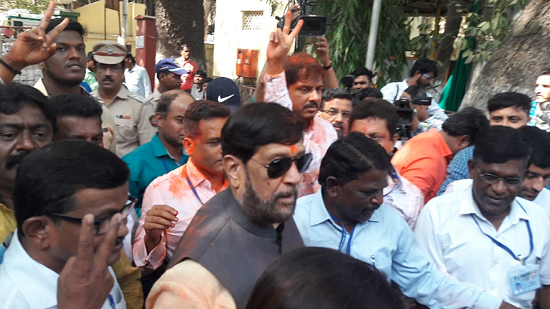 कारभारी, आता होऊ द्या जोमानं!...