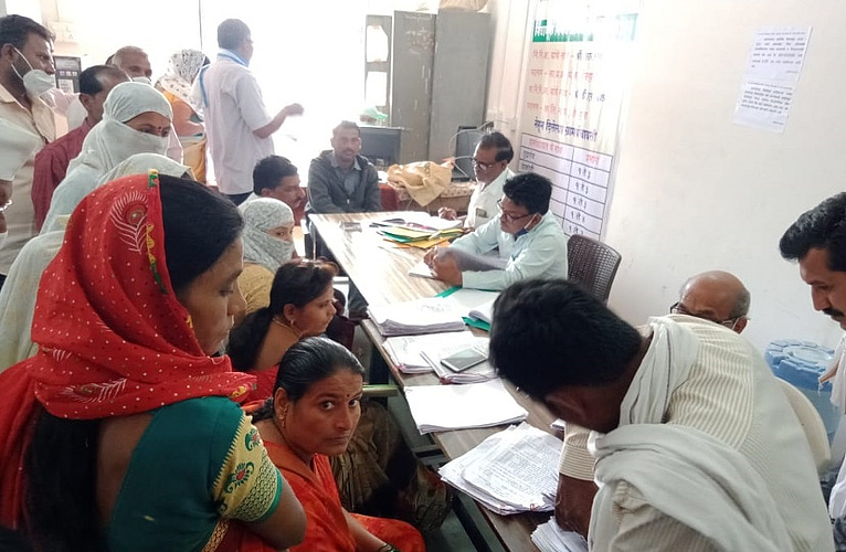 Akola News: A huge crowd on the last day for filing nomination papers for the Gram Panchayat elections