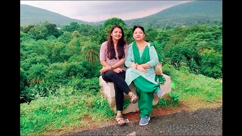hina kauser
