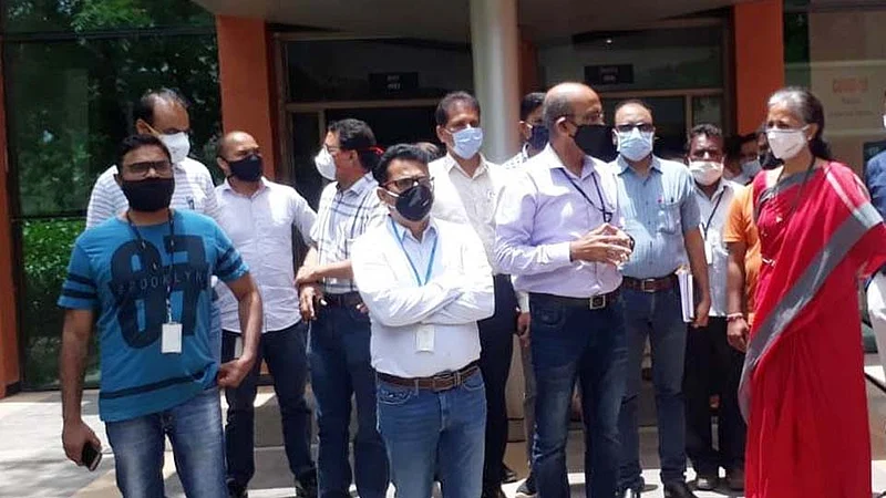 खासदार सुप्रिया सुळे यांनी केली विप्रोच्या कोविड रुग्णालयाची पाहणी अन् म्हणाल्या...