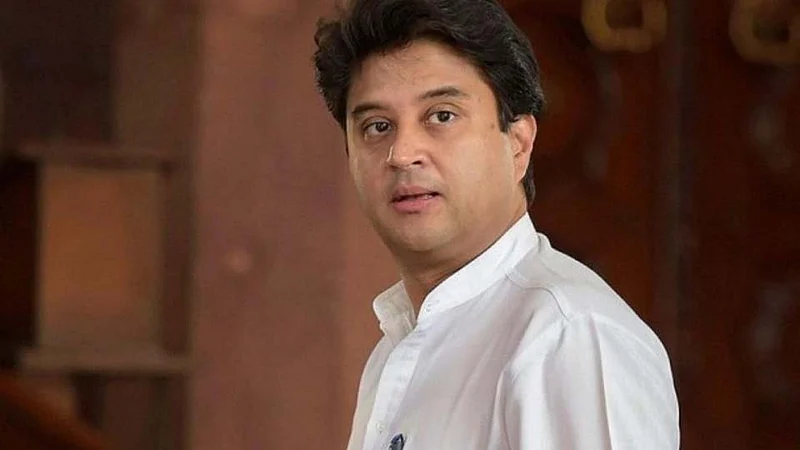 ज्योतिरादित्य शिंदे यांचा भाजपमध्ये प्रवेश; मग काँग्रेसने...