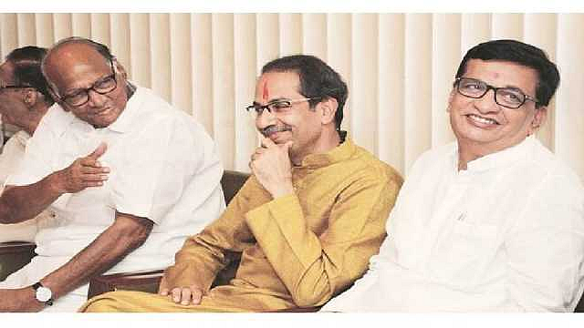 "खुर्चीला मिठी ,कारण कायद्याची भीती"; भाजपची महाविकास आघाडीवर टीका