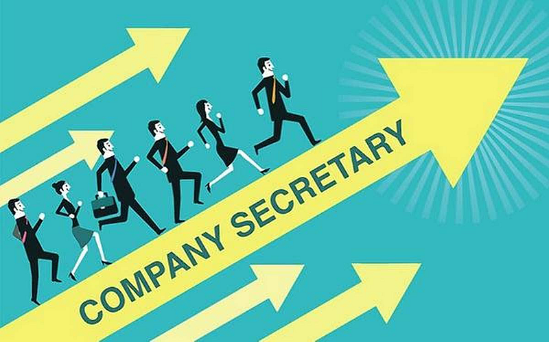 make career as company secretary nashik marathi news