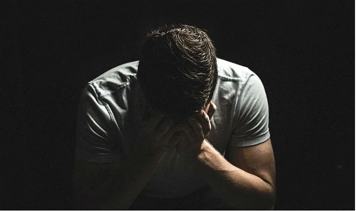 Woman attempts suicide with two children for TV