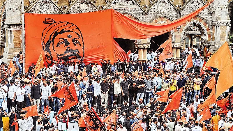 मराठा आरक्षणाचा प्रश्न लवकरात लवकर मार्गी लावण्यासाठी आज मुंबईत 'मोठी' बैठक