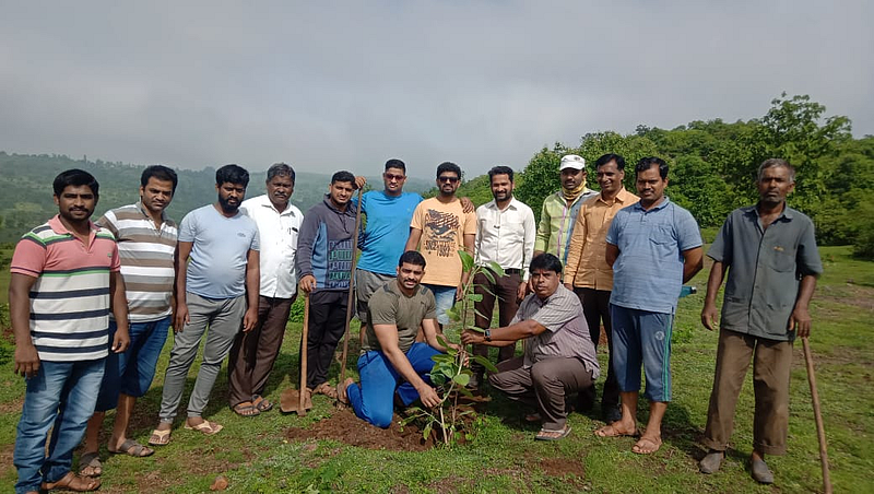 On the occasion of Rajarshi Shahu Jayanti, the wrestlers of Gangavesh Talmi in Kolhapur have decided to plant trees