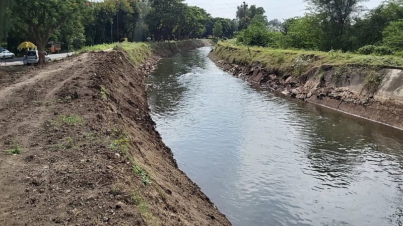 nira canal