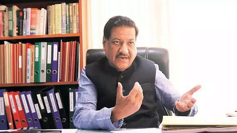 नरेंद्र माेदींना कोरोना, चीनप्रश्न हाताळता आला नाही : पृथ्वीराज चव्हाण