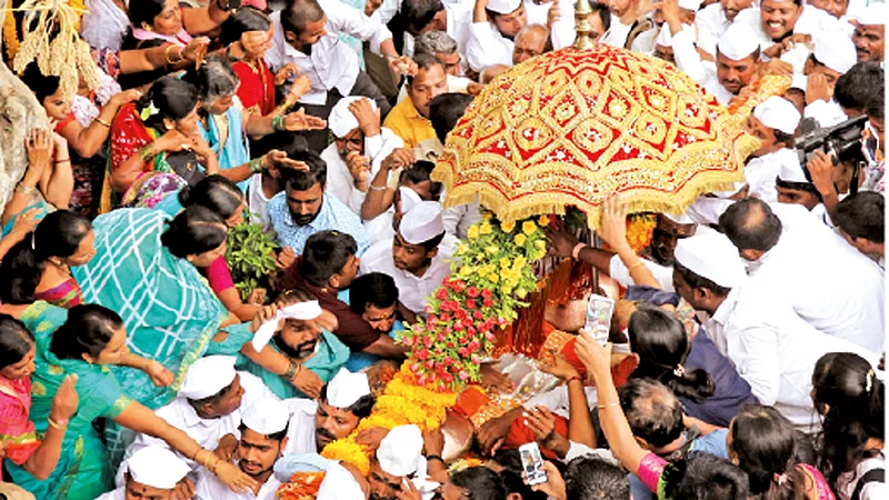 wari-2019 : तुकोबारायांची पालखी पंढरपूरकडे...