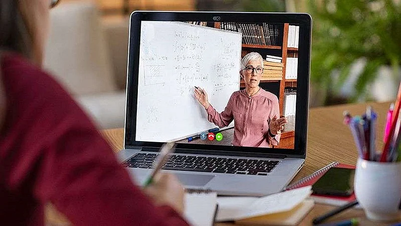 वीजच नाही तर ऑनलाईन शिक्षण कसे? रायगडमधील शाळांना अडसर