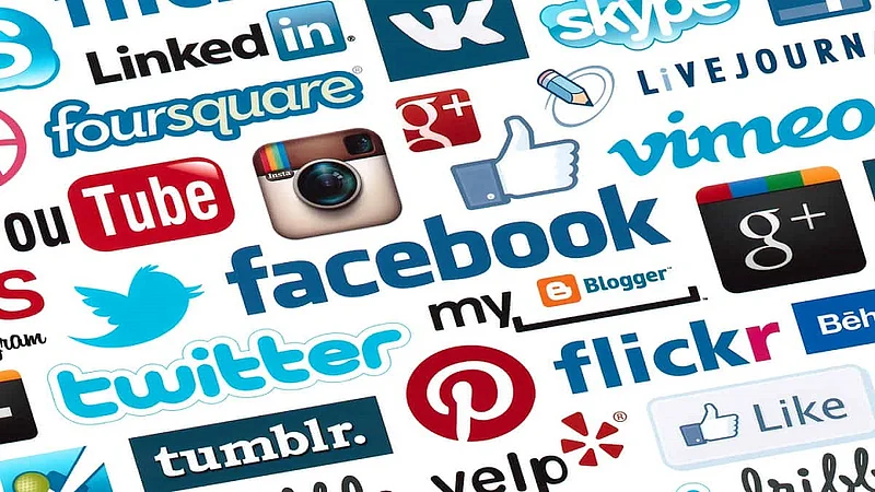 social media at washim.jpg