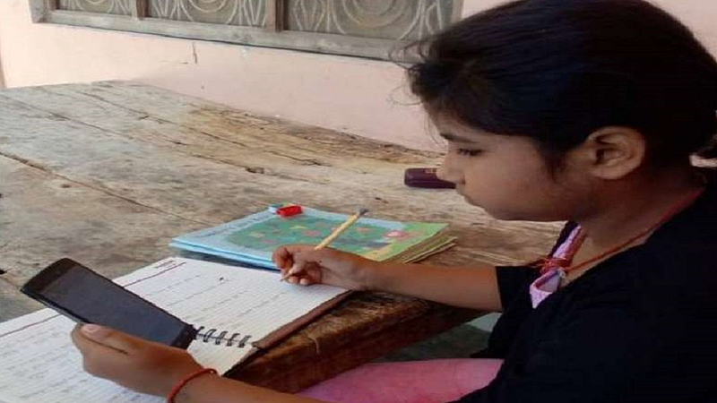 ZP school teachers also start online classes for students but due to range problem he going to students home for learning in ratnagiri