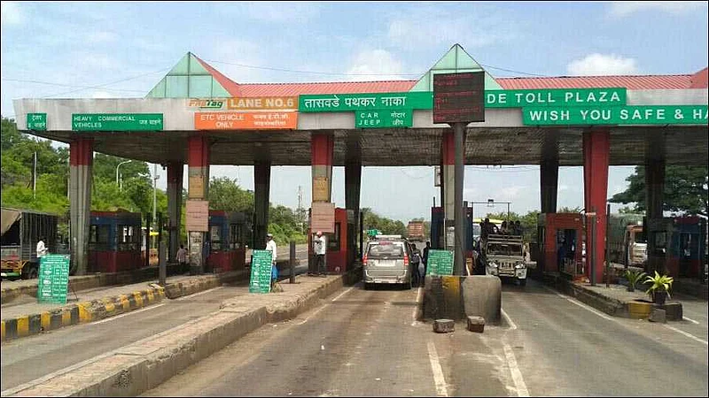 सातारा : टोल कर्मचाऱ्याचे अपहरण; ट्रॅव्हल्स चालकासह दोघांवर गुन्हा