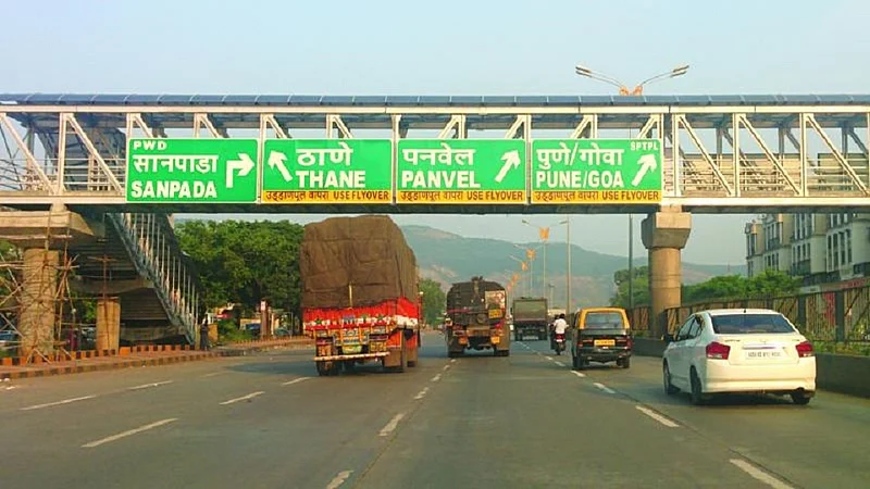 सायन-पनवेल महामार्गावर ओव्हरलोड ट्रकची सर्रास वाहतूक; आरटीओचे भरारी पथकाचे दुर्लक्ष