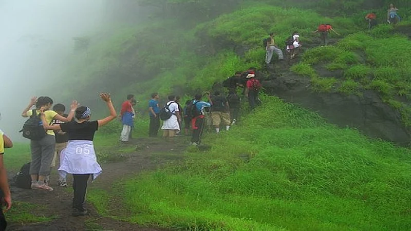 trekking
