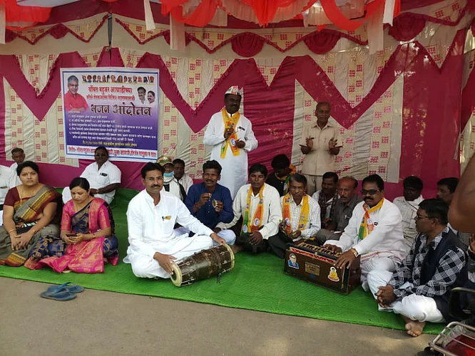 Akola News: Leading Bhajani movement of deprived Bahujan