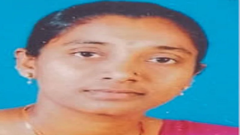 special story of navdurga sujata magdum in belgaum helps to traditional actors in work it