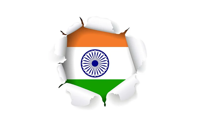 Akola Murtijapur News The video of the national flag being torn up is viral