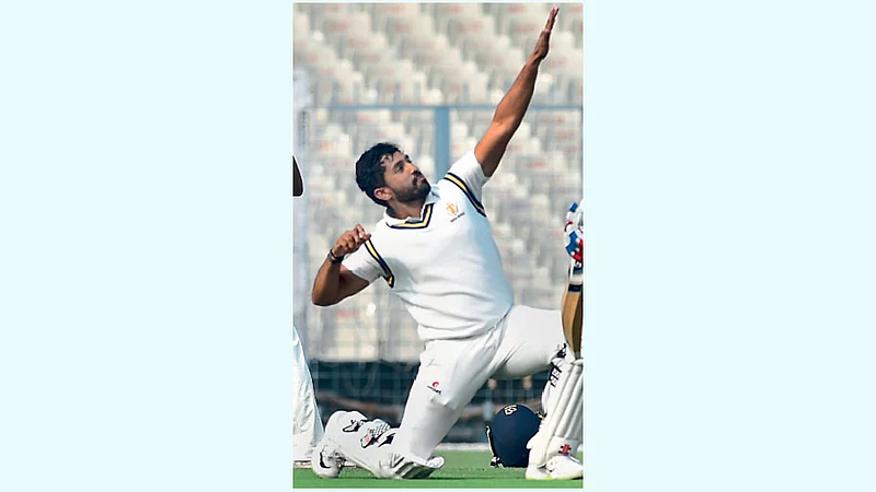 नायरचे शतक; कर्नाटकला आघाडी