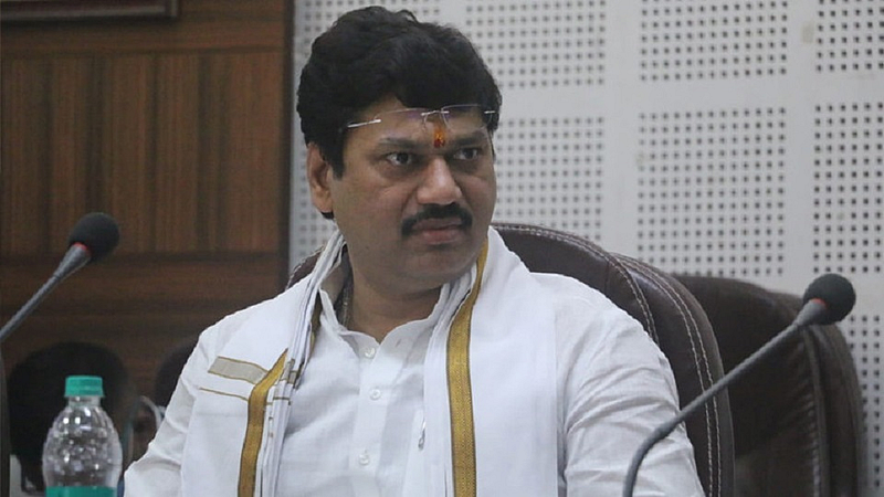'ठाकरे सरकारमध्ये अशाच नमुन्यांची भरमार'; धनंजय मुंडे प्रकरणी भाजप नेत्याची टीका