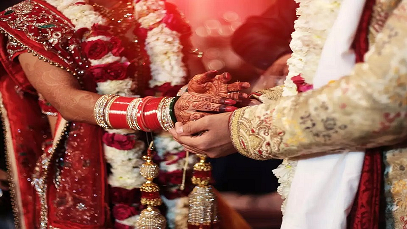 अखेर दोन वर्षांनतर विवाहित जोडप्यांना सरकारी योजनेचा लाभ; समाजकल्याण विभागाची माहिती