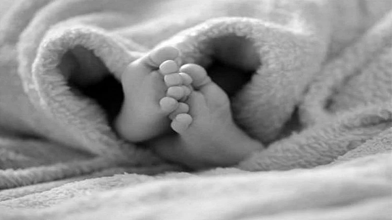 Railway police force arranged milk for child in train