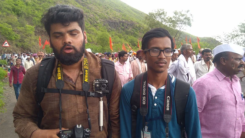 "निसर्ग आणि अध्यात्माचे सुरेख चित्रण'